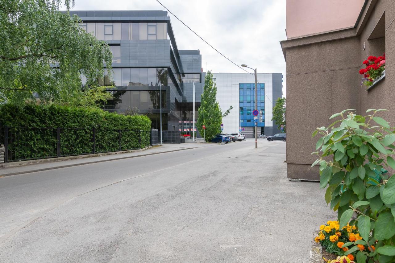 Cozy Stylish Studio Apartment With Free Parking By Centralapartments Reval Exterior foto